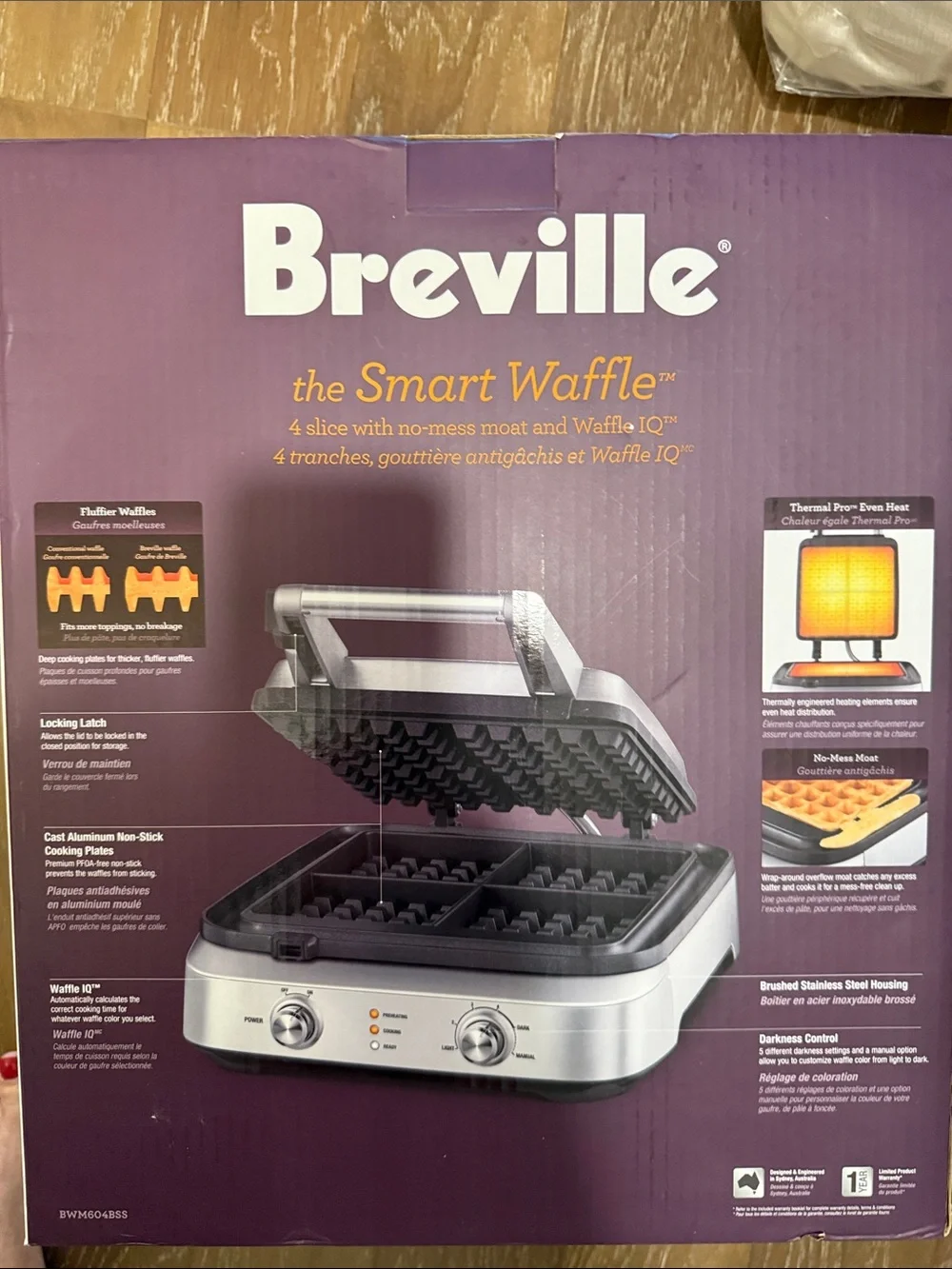 Breville The Smart Waffle 4-Slice Waffle no Mess IQ